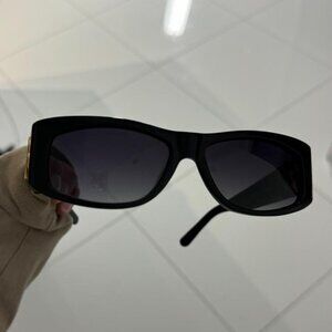 Annie Bing sunglasses